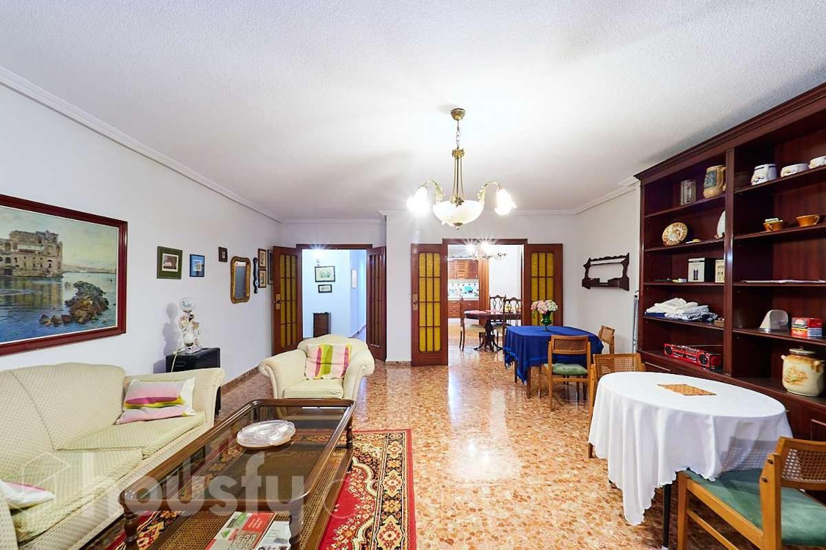 Classic Bedroom In The Center Of Alicante Exteriör bild